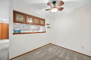 1654 S Carriage Ln, New Berlin, WI 53151 - Photo 8