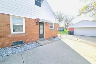 3800 Brooklawn Cir, South Milwaukee, WI 53172 - Photo 26