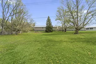 W229S8610 Big Bend Dr, Vernon, WI 53103 - Photo 16