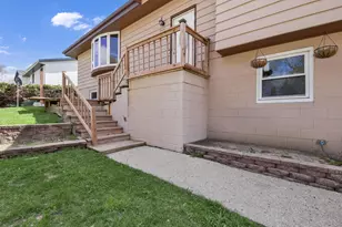 1513 Roosevelt Dr, West Bend, WI 53090 - Photo 30