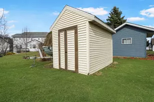 206 Sunset Ct, Mayville, WI 53050 - Photo 36