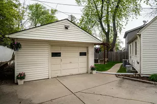 8718 W Stuth Ave, West Allis, WI 53227 - Photo 30