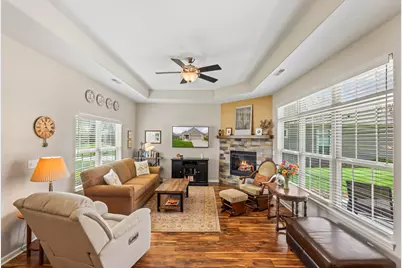 W179N11507  Blackstone Cir, Germantown, WI 53022 - Photo 10