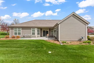 W179N11507  Blackstone Cir, Germantown, WI 53022 - Photo 6