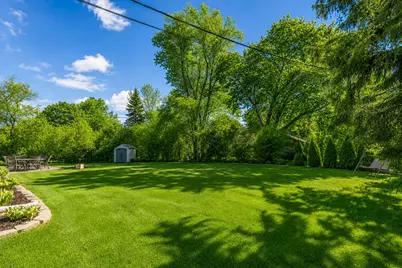1430  Woodside Ln, Elm Grove, WI 53122 - Photo 22