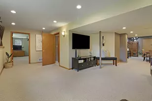 9200 S 44th St, Franklin, WI 53132 - Photo 26