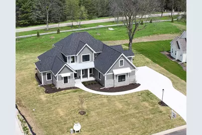 254  River Oaks Cir, Delafield, WI 53018 - Photo 2