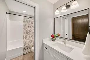 254 River Oaks Cir, Delafield, WI 53018 - Photo 30