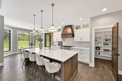254  River Oaks Cir, Delafield, WI 53018 - Photo 12