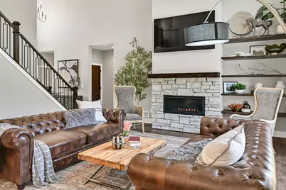 254  River Oaks Cir, Delafield, WI 53018 - Photo 8