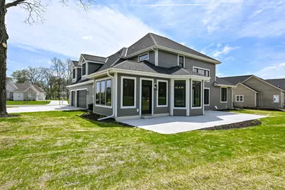 254  River Oaks Cir, Delafield, WI 53018 - Photo 40