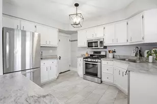 323 S Worthington St, Oconomowoc, WI 53066 - Photo 16