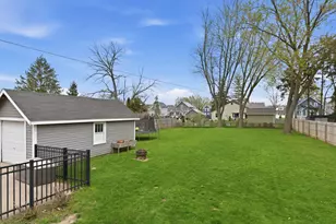 323 S Worthington St, Oconomowoc, WI 53066 - Photo 28