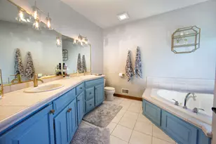 4726 W Jenna Ct, Franklin, WI 53132 - Photo 16