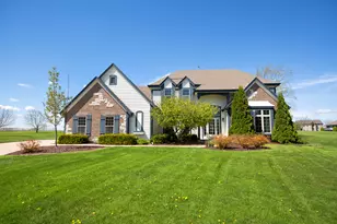 4726 W Jenna Ct, Franklin, WI 53132 - Photo 2