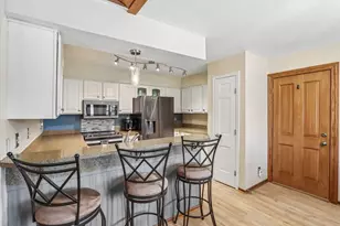 N111W16636 Esquire Ct, Germantown, WI 53022 - Photo 16