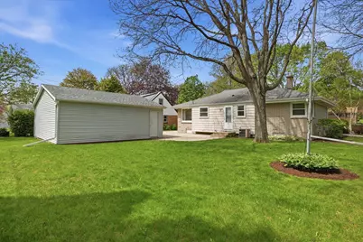 5400  Mansfield Dr, Greendale, WI 53129 - Photo 30