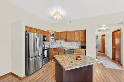 18950  Toldt Woods Dr #19, Brookfield, WI 53045 - Photo 16