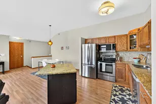 18950 Toldt Woods Dr, Brookfield, WI 53045 - Photo 14