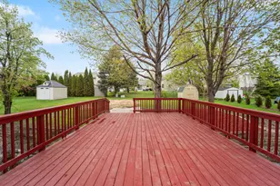 8275 S Parkview Ct, Oak Creek, WI 53154 - Photo 22