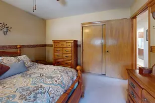 2945 S 104th St, West Allis, WI 53227 - Photo 10