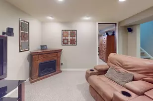 2945 S 104th St, West Allis, WI 53227 - Photo 20