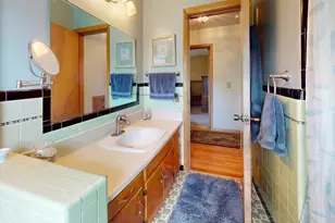 2945 S 104th St, West Allis, WI 53227 - Photo 10
