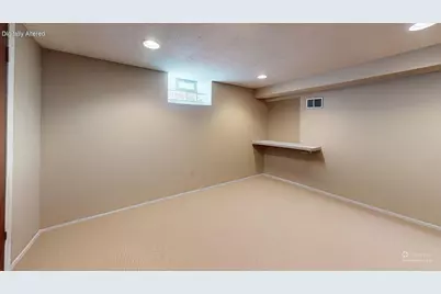2945 S 104th St, West Allis, WI 53227 - Photo 24