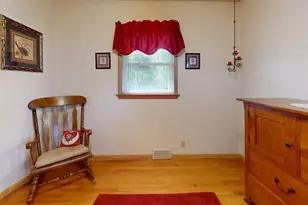 2945 S 104th St, West Allis, WI 53227 - Photo 16