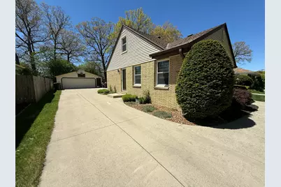 2945 S 104th St, West Allis, WI 53227 - Photo 34
