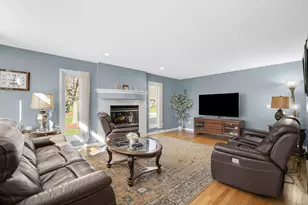 5770 S Golden Rain Ln, New Berlin, WI 53151 - Photo 8