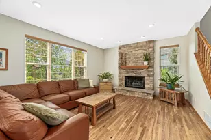 639 Prairie Hill Ave, Mukwonago, WI 53149 - Photo 8