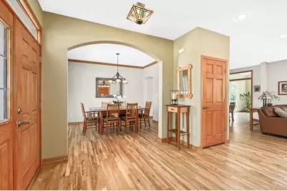 639  Prairie Hill Ave, Mukwonago, WI 53149 - Photo 4