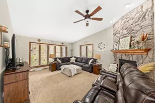 S86W24960 Stonehill Dr, Vernon, WI 53149 - Photo 6