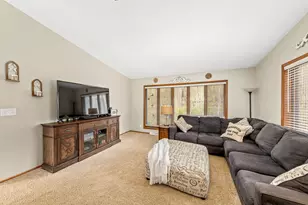 S86W24960 Stonehill Dr, Vernon, WI 53149 - Photo 8