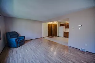730 10th Ave, Onalaska, WI 54650 - Photo 2