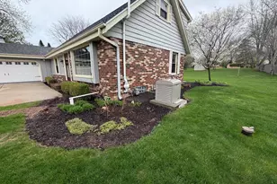 1701 W River Forest Dr, Mequon, WI 53092 - Photo 2