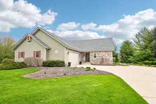 N43W33183 Glen Parc Cir, Nashotah, WI 53058 - Photo 2