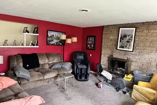 8665 N Hawthorne Rd, River Hills, WI 53217 - Photo 8
