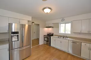 5312 Spring St, Racine, WI 53406 - Photo 10