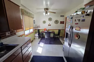 1212 S 35th St, Manitowoc, WI 54220 - Photo 8