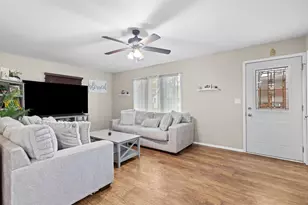 2108 S 72nd St, West Allis, WI 53219 - Photo 4