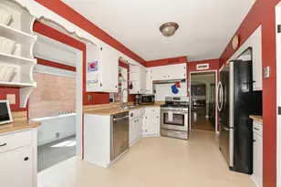 5242 N Bay Ridge Ave, Whitefish Bay, WI 53217 - Photo 16