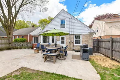 5242 N Bay Ridge Ave, Whitefish Bay, WI 53217 - Photo 38