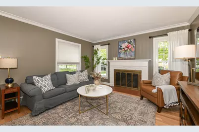 5242 N Bay Ridge Ave, Whitefish Bay, WI 53217 - Photo 4