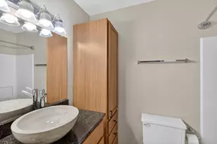 N110W17051 Ashbury Ln, Germantown, WI 53022 - Photo 12