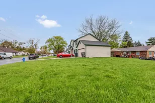 1925 Beulah Ave, East Troy, WI 53120 - Photo 4