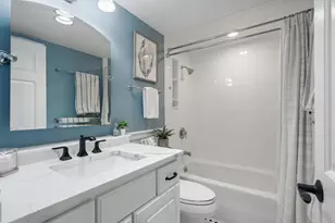 1070 S Lake Shore Dr, Lake Geneva, WI 53147 - Photo 16