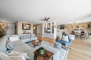1070 S Lake Shore Dr, Lake Geneva, WI 53147 - Photo 6