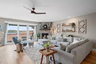 1070 S Lake Shore Dr, Lake Geneva, WI 53147 - Photo 4